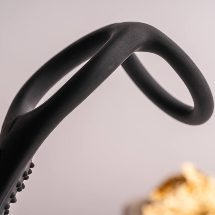 ROCKS-OFF - RO-ZEN RRO PLUG ANAL AVEC ANNEAU PÉNIS VIBRANT NOIR