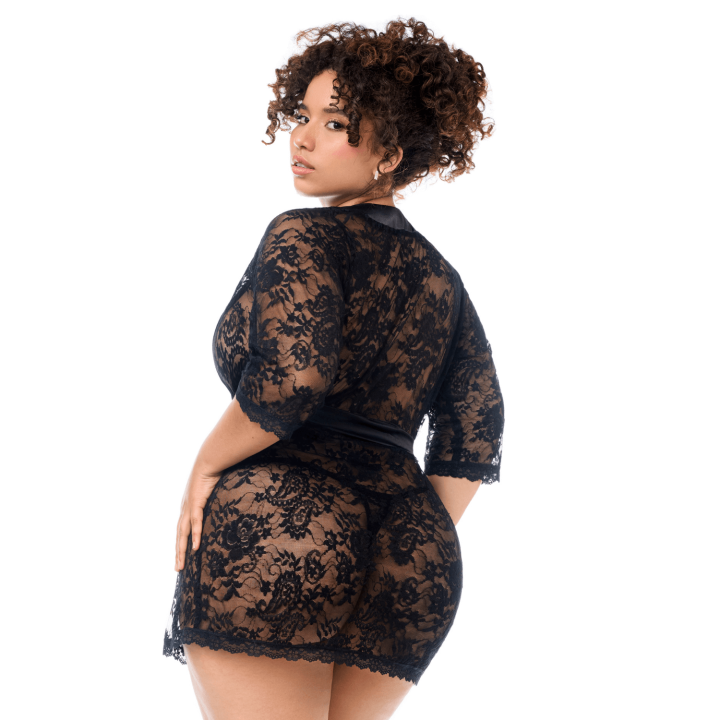 Peignoir en dentelle grande taille Mapalé avec string assorti