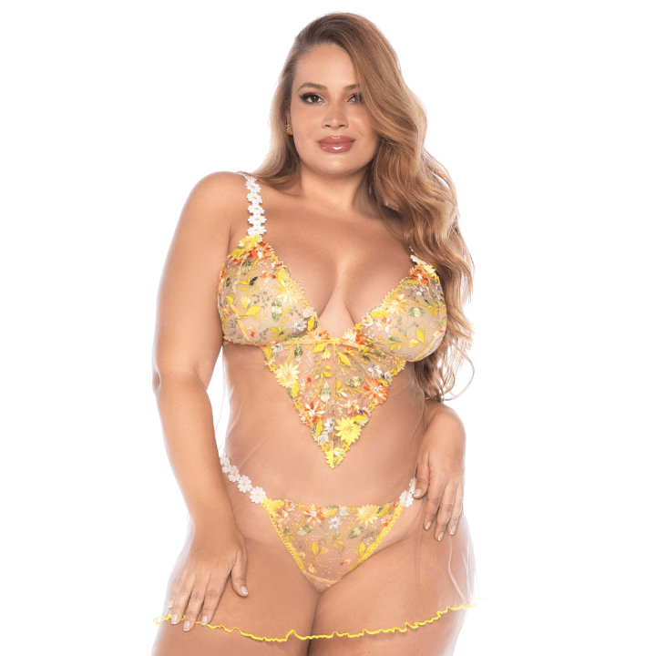 Nuisette grande taille transparente brodée jaune et string