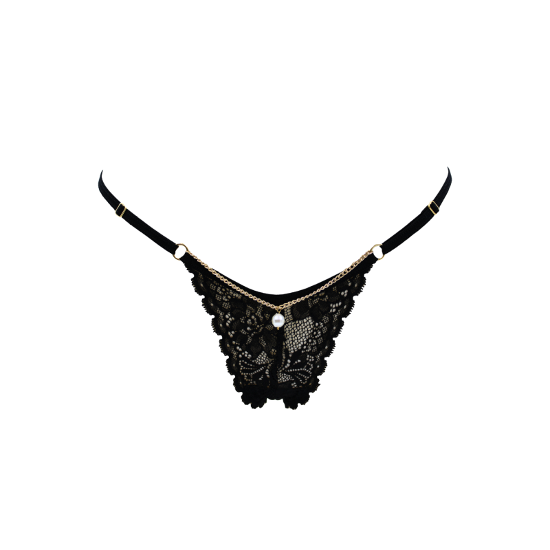 String noir en dentelle avec bijou et chaîne dorée