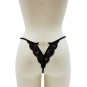 Tanga noir en dentelle avec bijou losanges dorés