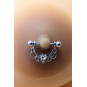 Paire de cache-tétons piercing barre demi-anneau faux diamant peau métisse