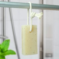 Friendly Soap přírodní mýdlo máta a mák na šnůrce 125 g