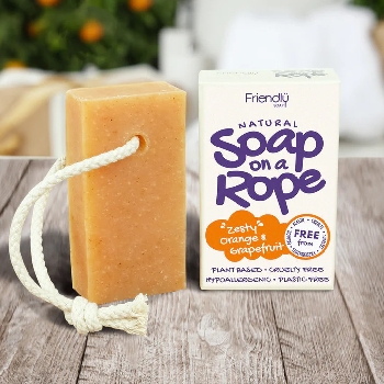 Friendly Soap přírodní mýdlo pomeranč a grep na šnůrce 125 g