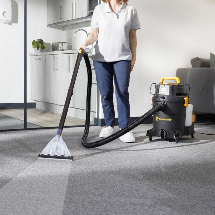 Aspirateur eau et poussières / shampouineuse 1300W