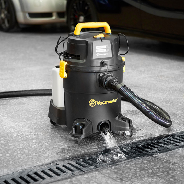 Aspirateur eau et poussières / shampouineuse 1300W