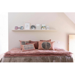 Cojín bordado Yael Bois de rose 45 X 45