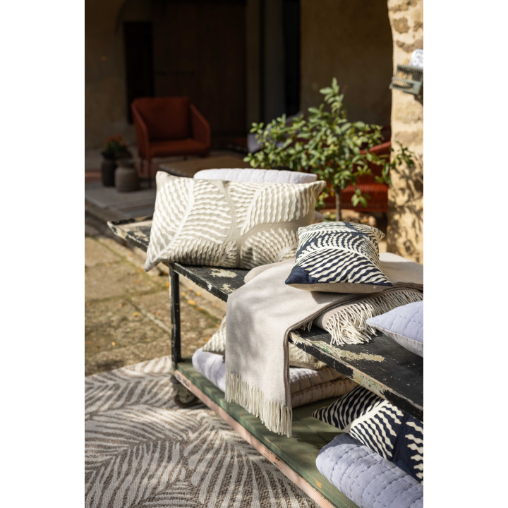 Coussin brodé Flora Marine 40 x 65