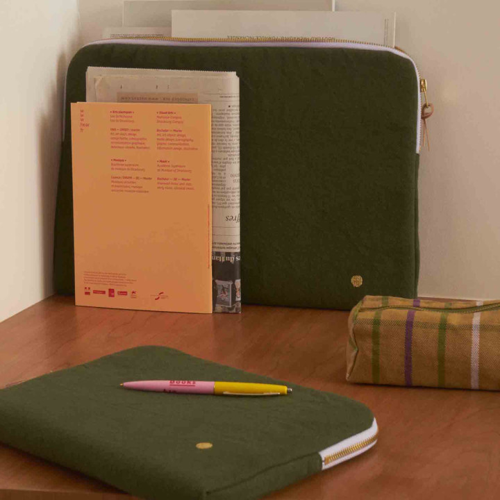 Capa para iPad Iona Kale 19 X 26 X 3