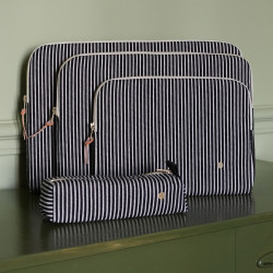 Capa para iPad Basile Caviar 19 X 26 X 3