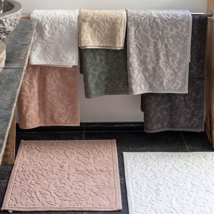 Toalla de baño Gilda Aubepine 70 X 130