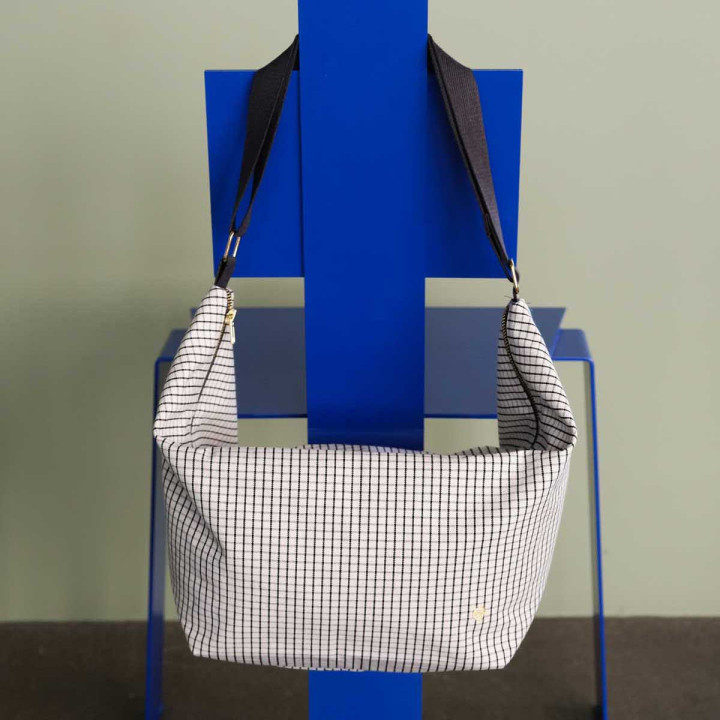 Sac demi-lune Gustave Caviar 53 x 28 x 12