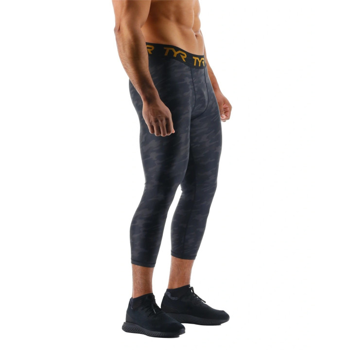 Legging homme COMPRESSION CROP - BLACKOUT CAMO | TYR — NOIR CAMO · Taille S