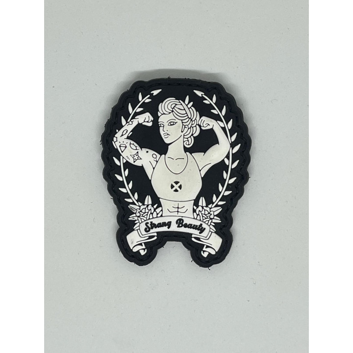 Patch PVC 3D velcro noir STRONG BEAUTY | VERY BAD WOD — Noir · Taille TU