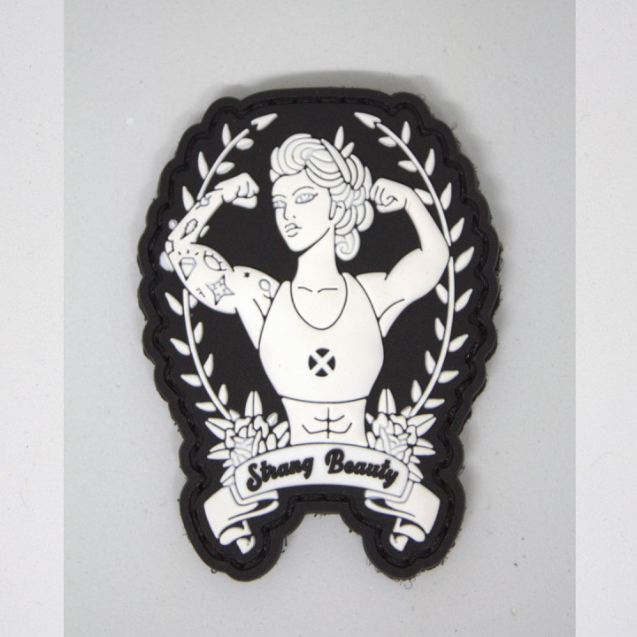 Patch PVC 3D velcro noir STRONG BEAUTY | VERY BAD WOD — Noir · Taille TU