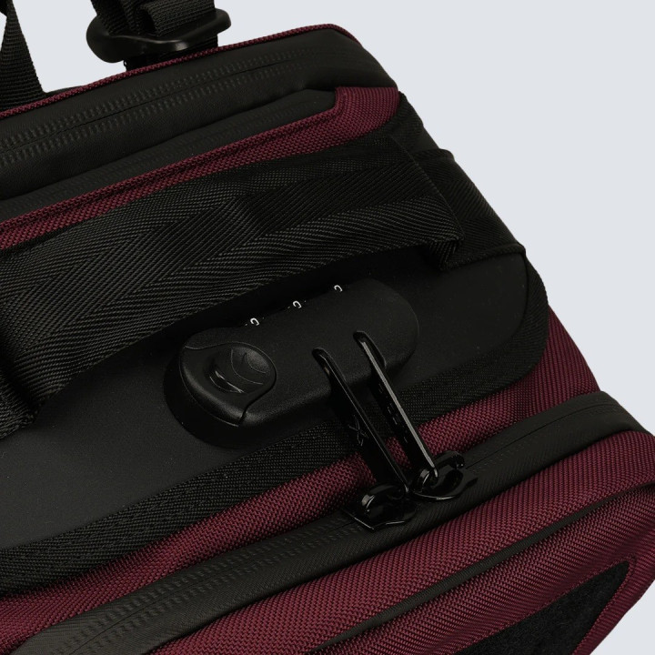 Sac à Dos Sport PICSIL MAVERICK 2e génération bordeaux 40L Imperméable et Résistant — Rouge · Taille TU