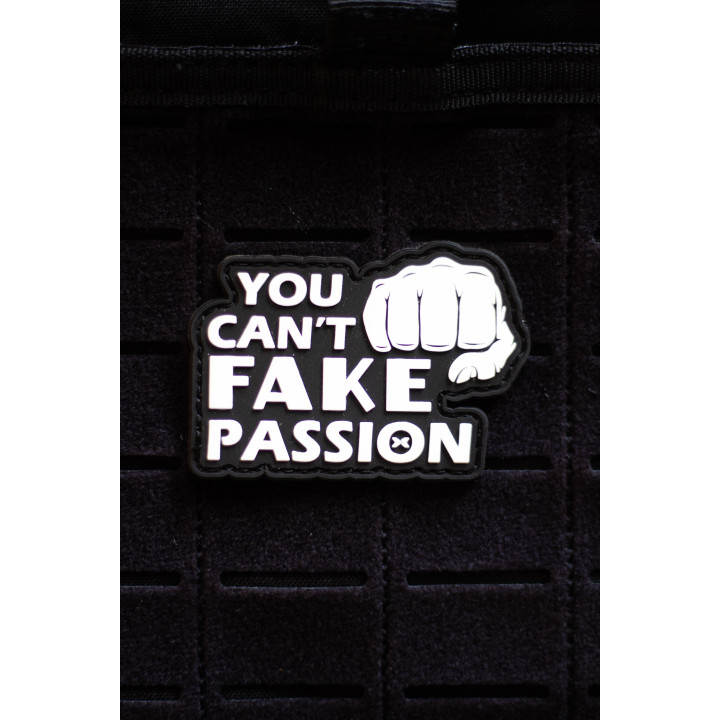 Patch PVC 3D velcro YOU CAN'T FAKE YOUR PASSION | PICSIL — Noir · Taille TU