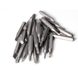 JEU D' EMBOUTS DE SÉCURITÉ (7.5 cm) - 32 pcs