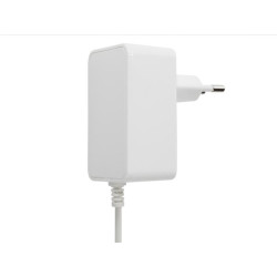CHARGEUR COMPACT AVEC CONNEXION USB - 5 VCC - 3 A max. - 15 W. max. - 