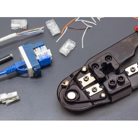 PINCE A SERTIR POUR CONNECTEUR MODULAIRE 8P8C (RJ45)