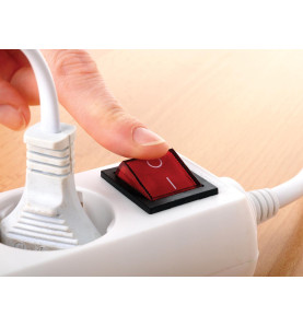 BLOC MULTIPRISE - 4 PRISES - AVEC INTERRUPTEUR - CÂBLE DE 3 m - BLANC 